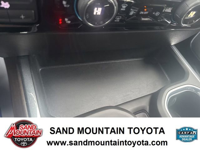 Used 2024 Chevrolet Silverado 1500 High Country w/ High Country Premium Package AWD/4WD image 23