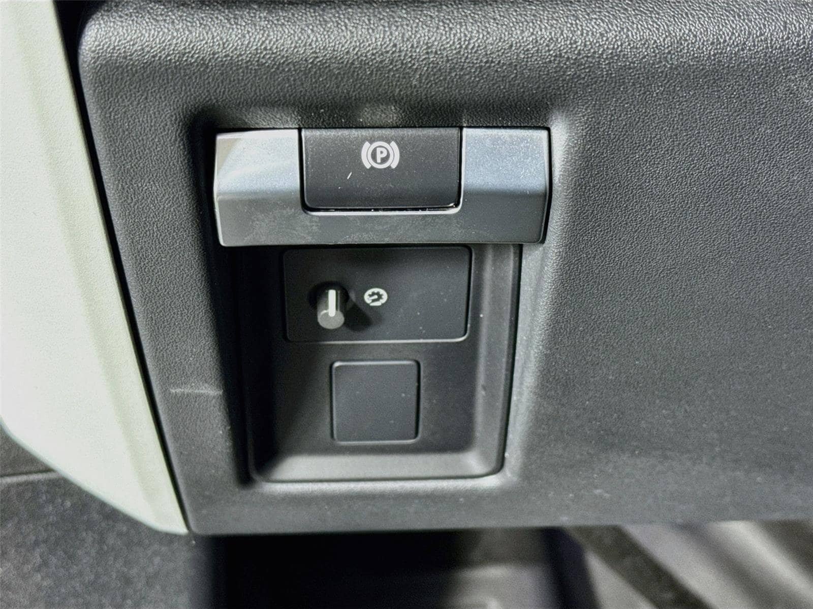 Used 2024 Land Rover Defender 130 S AWD/4WD image 10