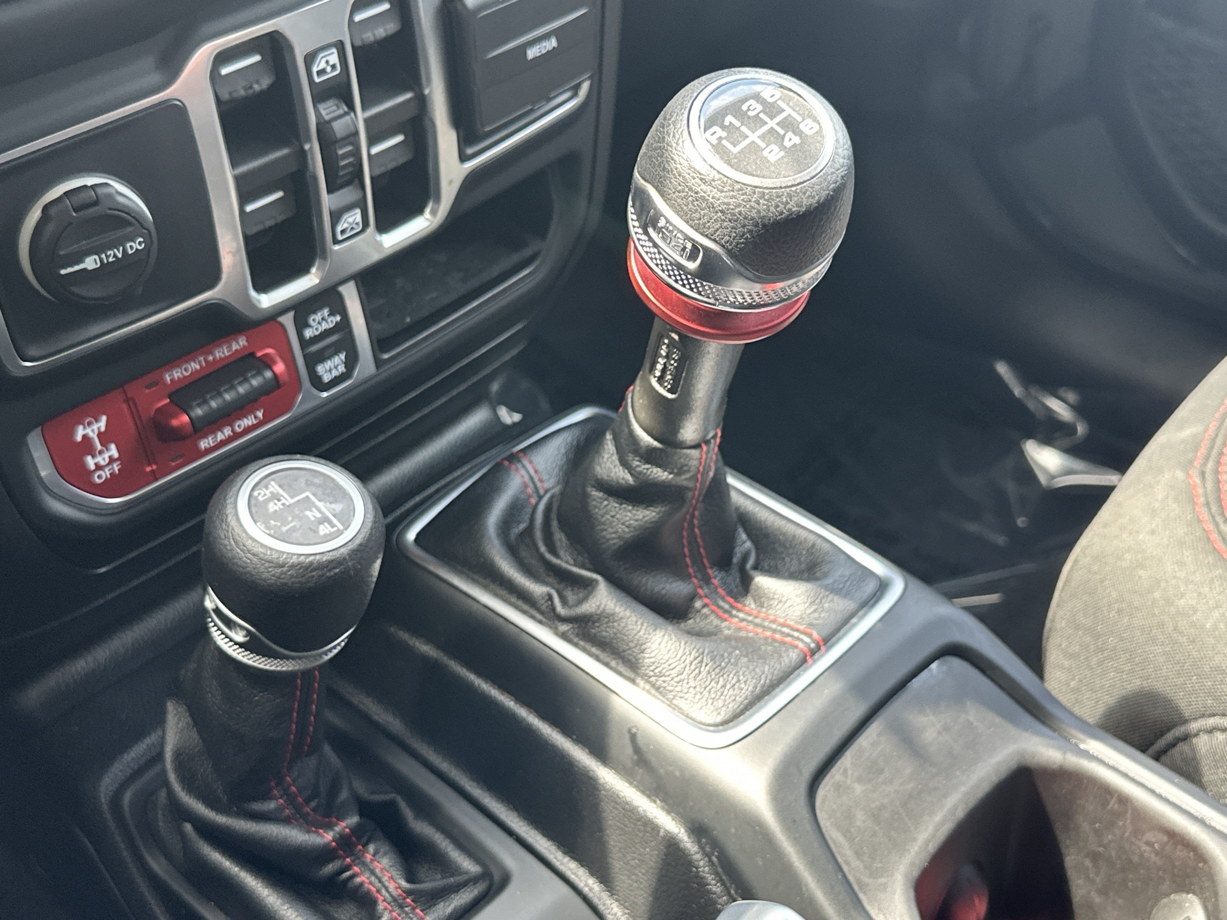 Used 2021 Jeep Wrangler Unlimited Rubicon AWD/4WD image 28