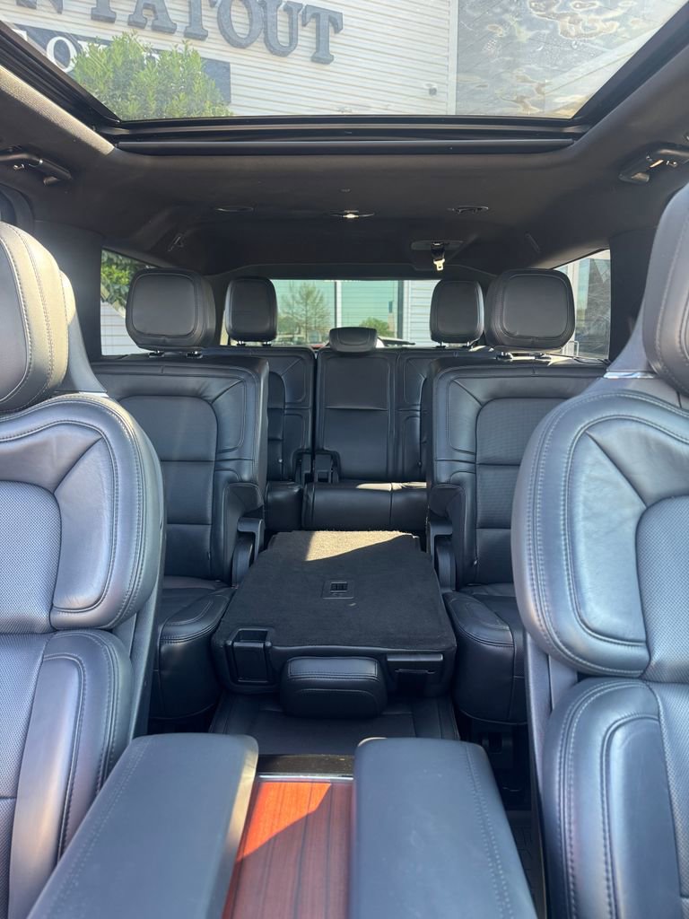 Used 2023 Lincoln Navigator L Reserve image 16