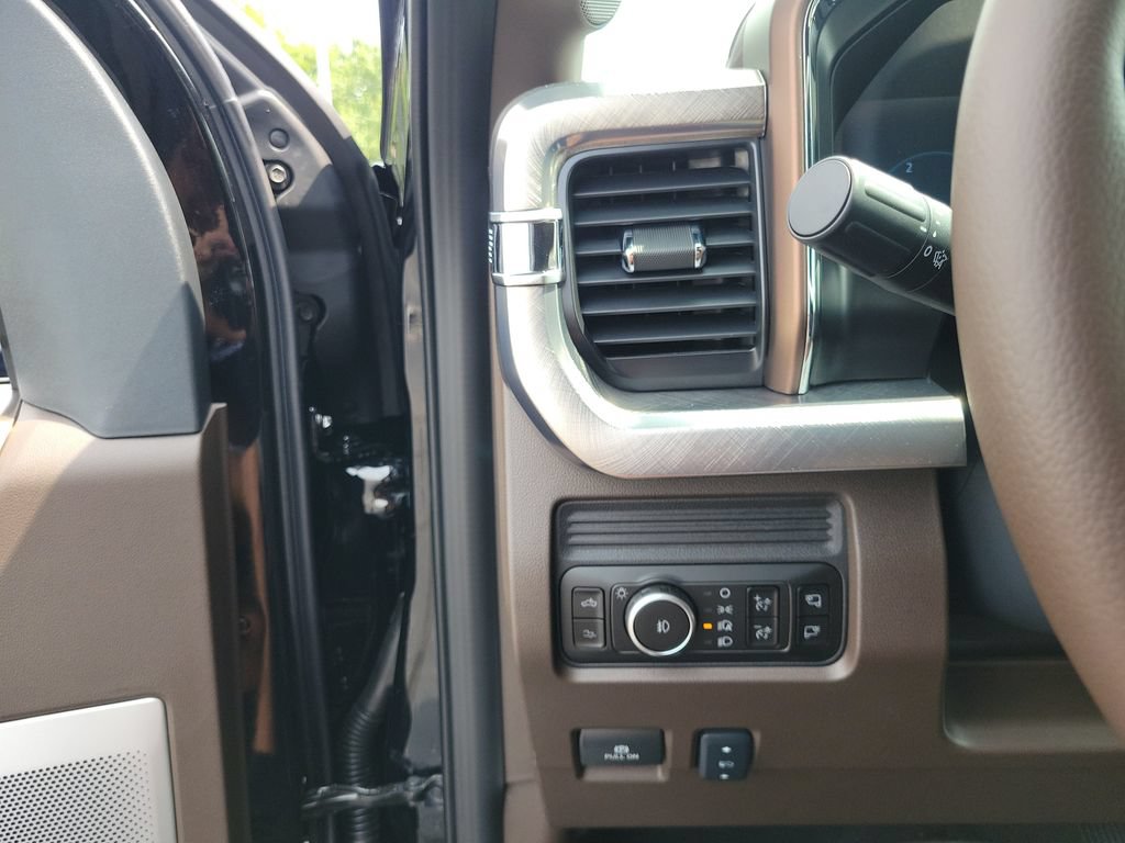 New 2026 Ford F250 King Ranch w/ Chrome Package AWD/4WD image 22