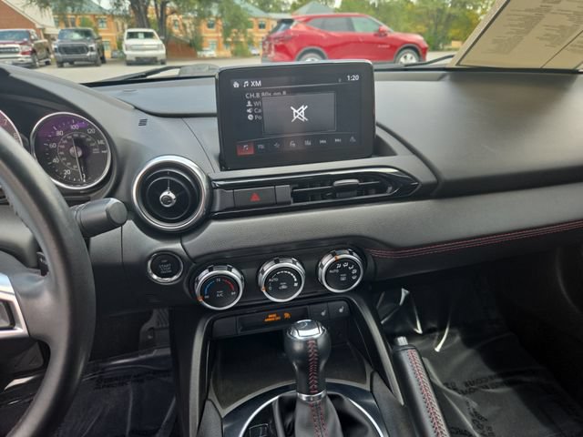 Used 2019 MAZDA MX-5 Miata Grand Touring RWD image 15