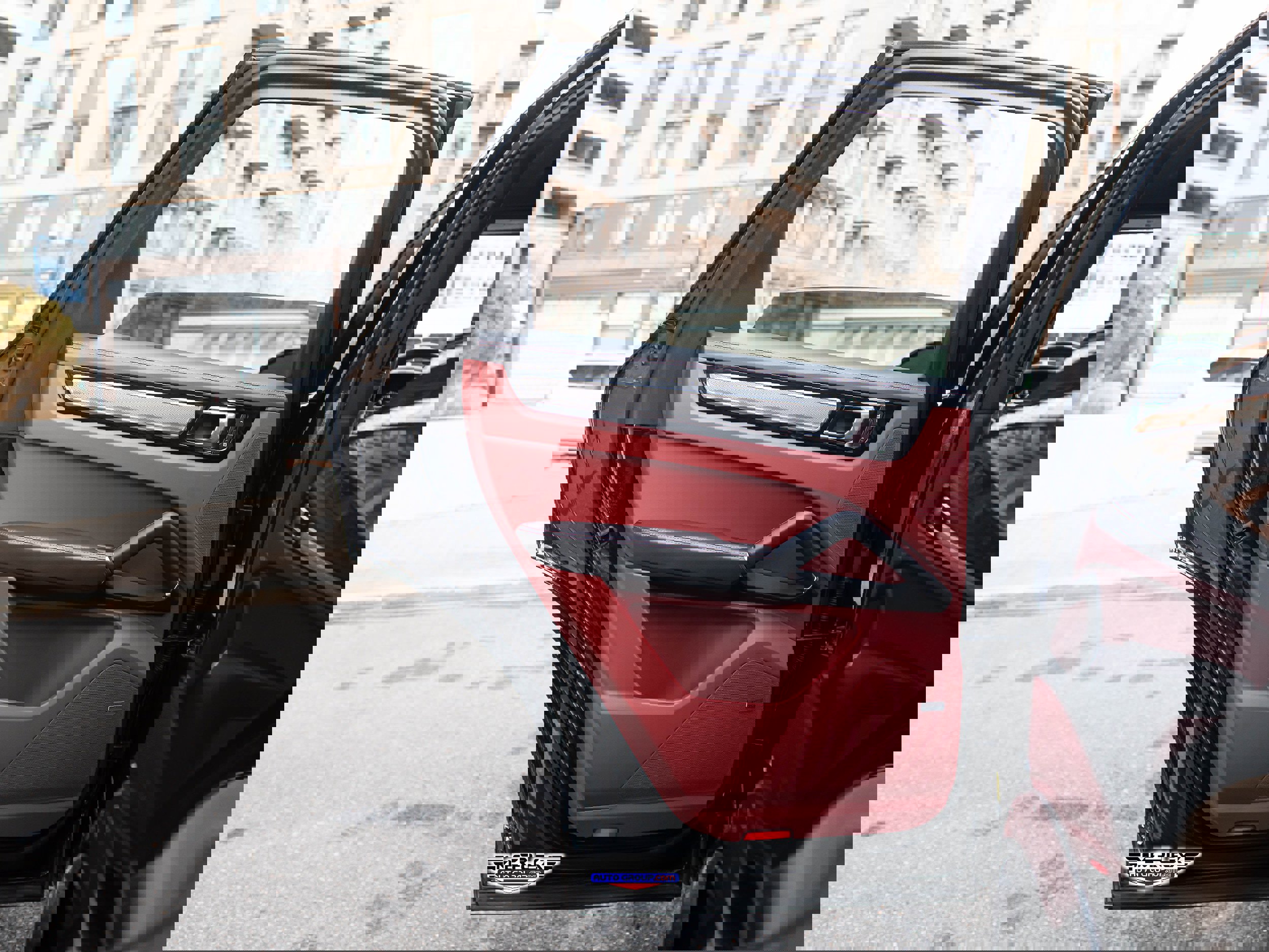 Used 2022 Porsche Cayenne Platinum Edition image 48