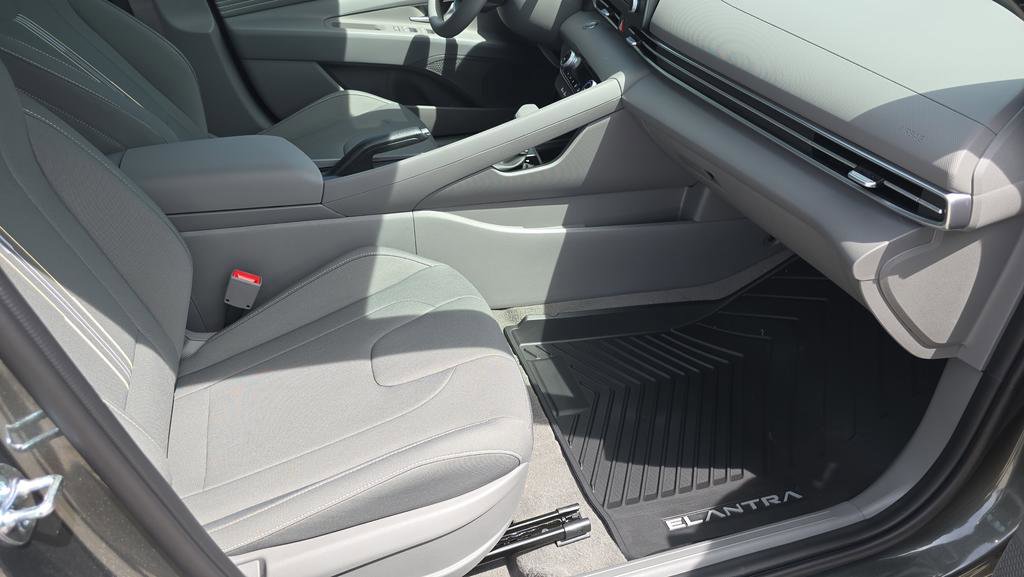 New 2026 Hyundai Elantra Sport FWD image 13