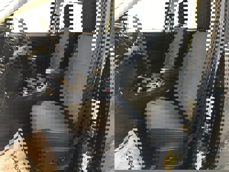 Used 2019 Ford Escape SE image 16