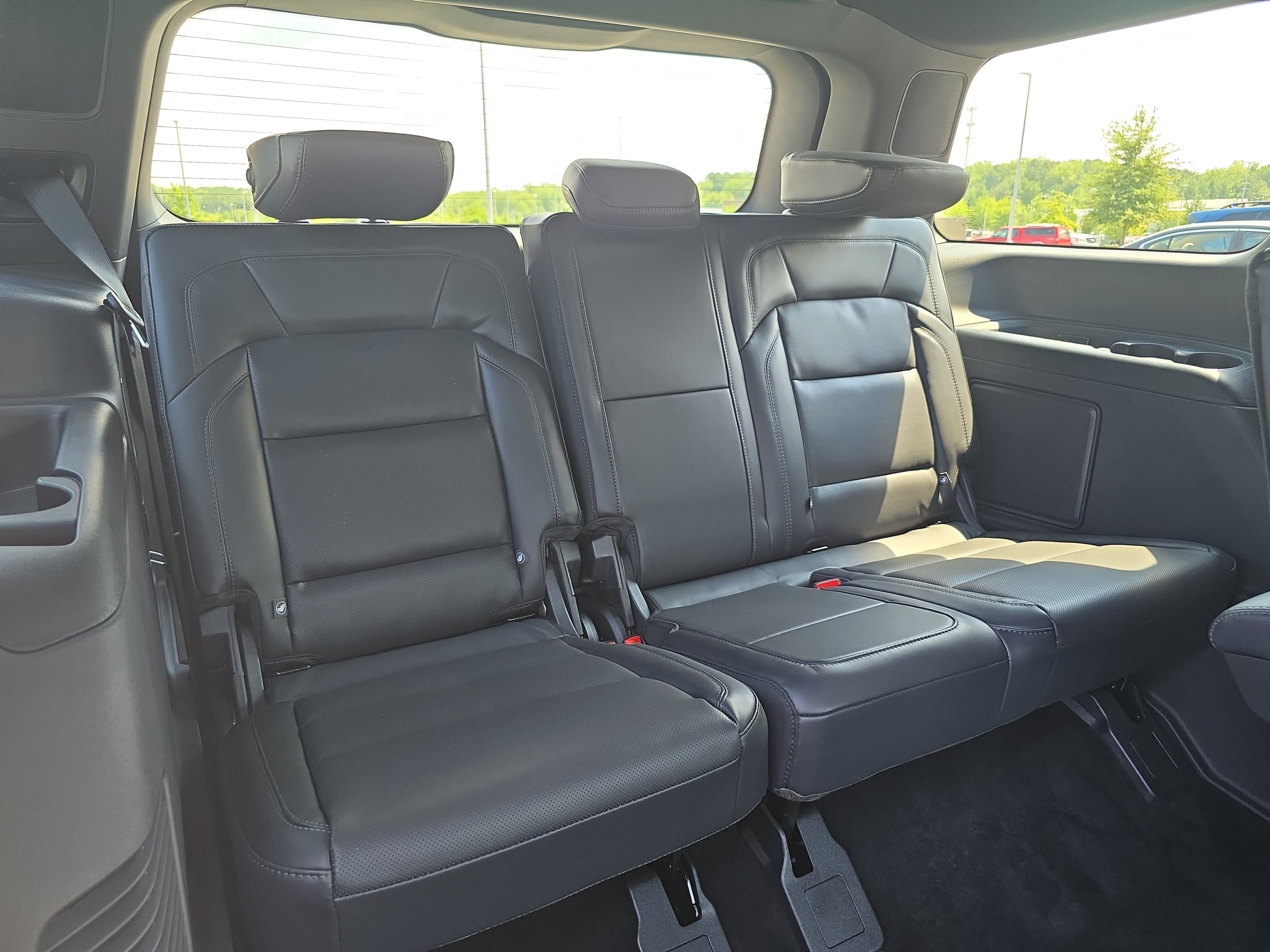 New 2027 Lincoln Navigator Reserve w/ Jet Appearance Package AWD/4WD image 13