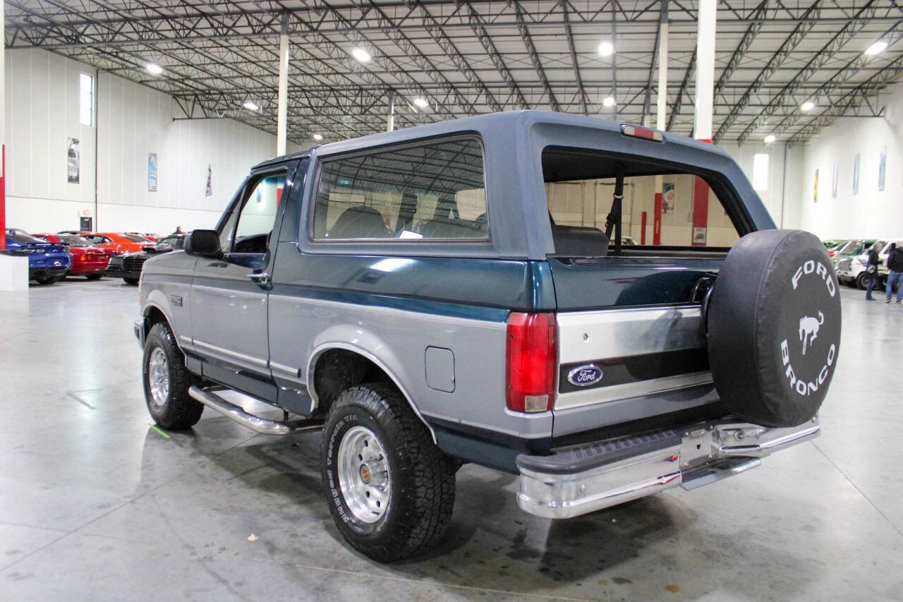 Used 1994 Ford Bronco XLT image 4