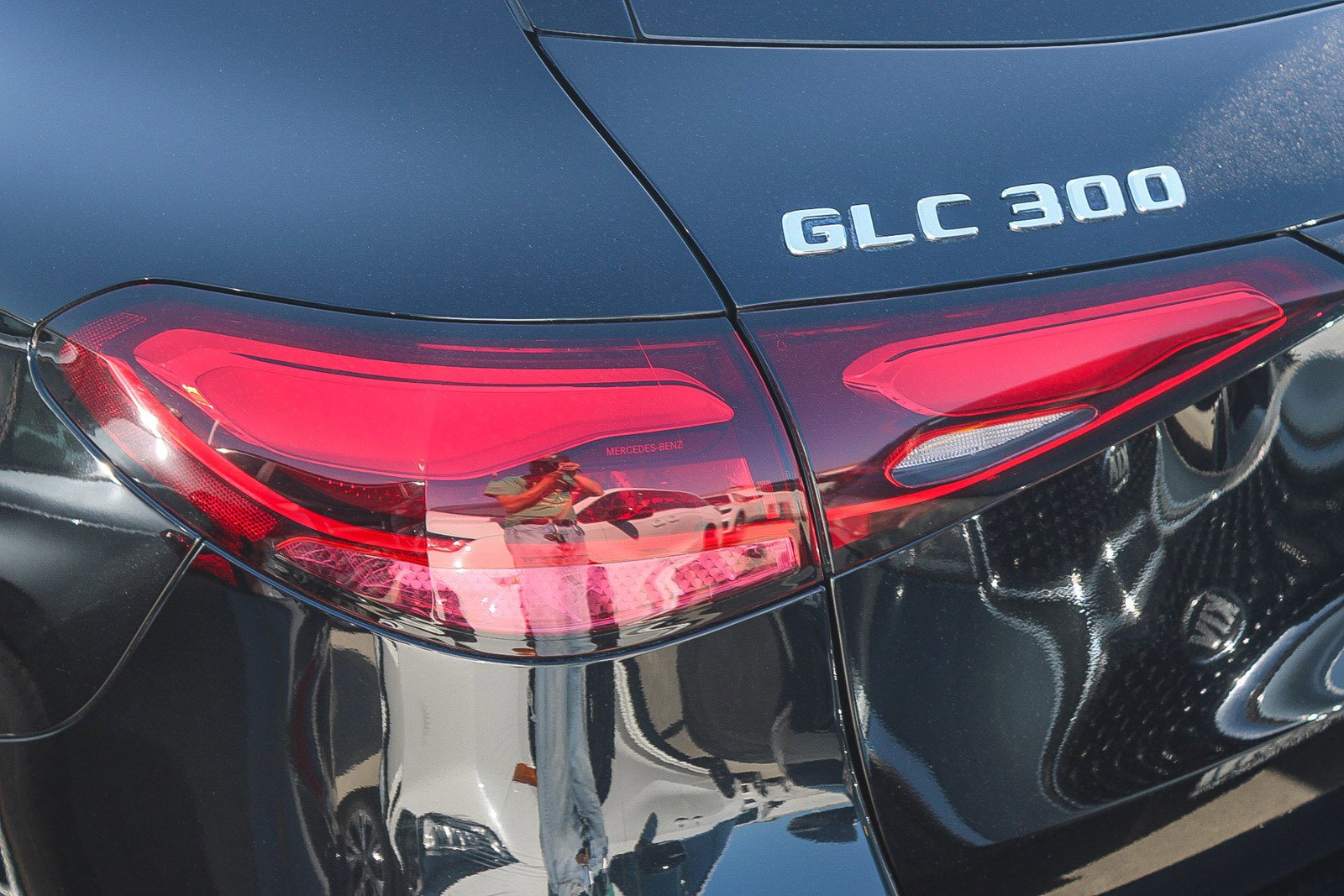 Used 2025 Mercedes-Benz GLC 300 image 11