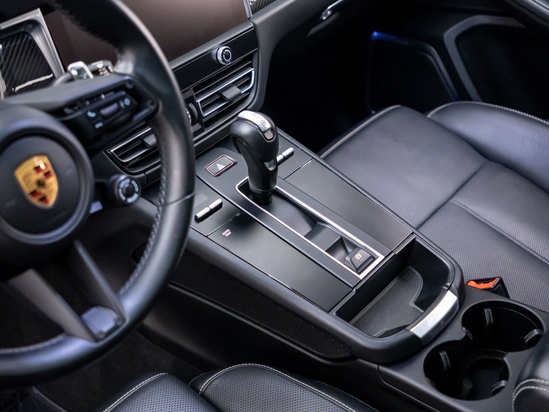 Certified 2022 Porsche Macan GTS AWD/4WD image 13