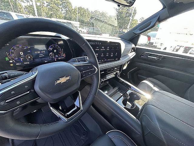 New 2025 Chevrolet Suburban Premier image 25