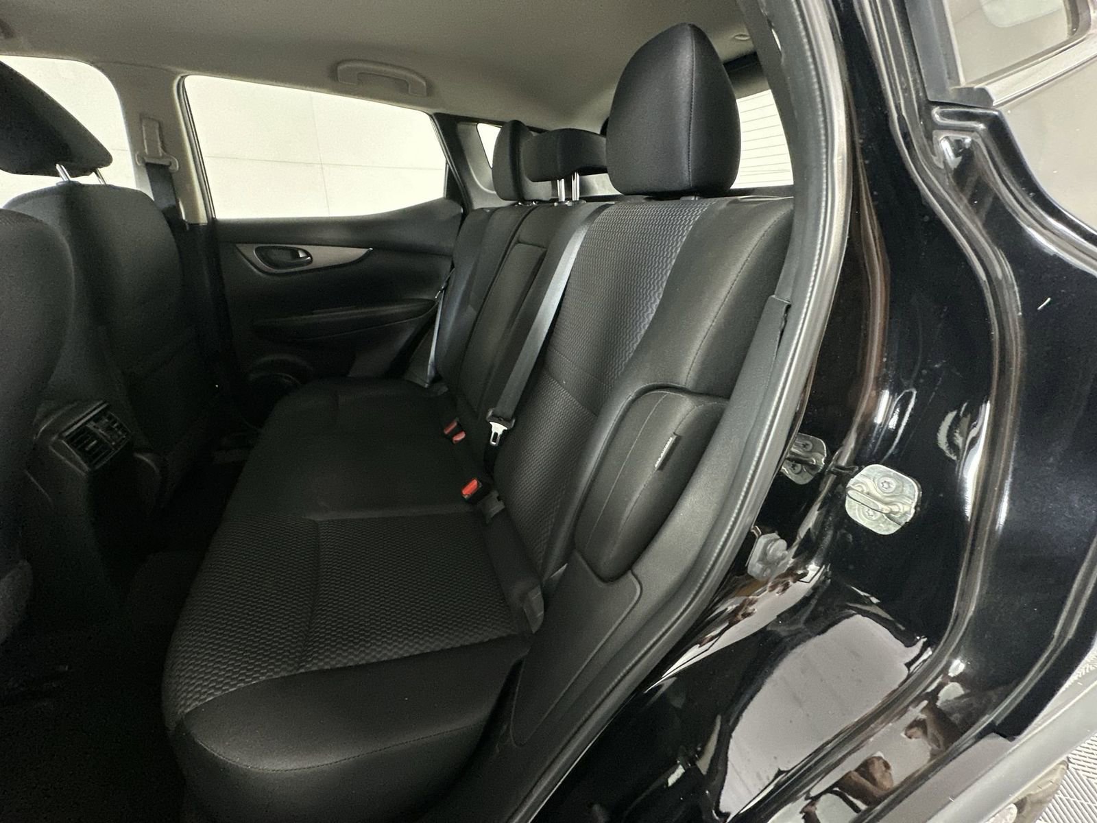 Used 2020 Nissan Rogue Sport S FWD image 22