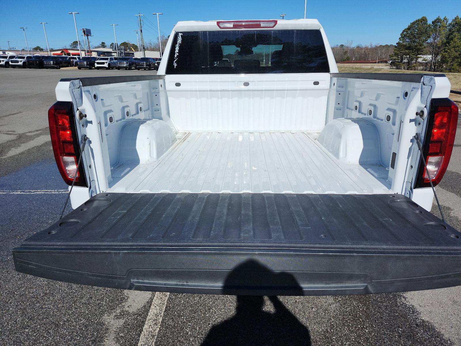 Used 2025 GMC Sierra 1500 Pro w/ Pro Value Package image 9