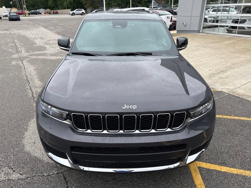 Used 2024 Jeep Grand Cherokee L Limited AWD/4WD image 11