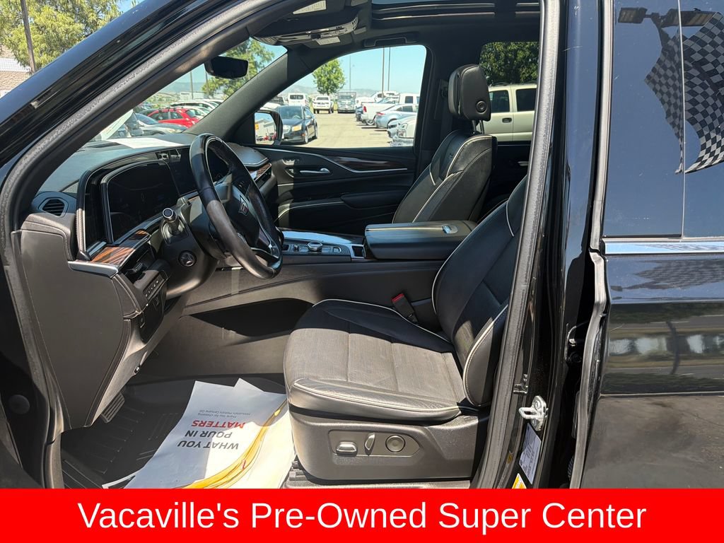 Used 2023 Cadillac Escalade Premium Luxury AWD/4WD image 9