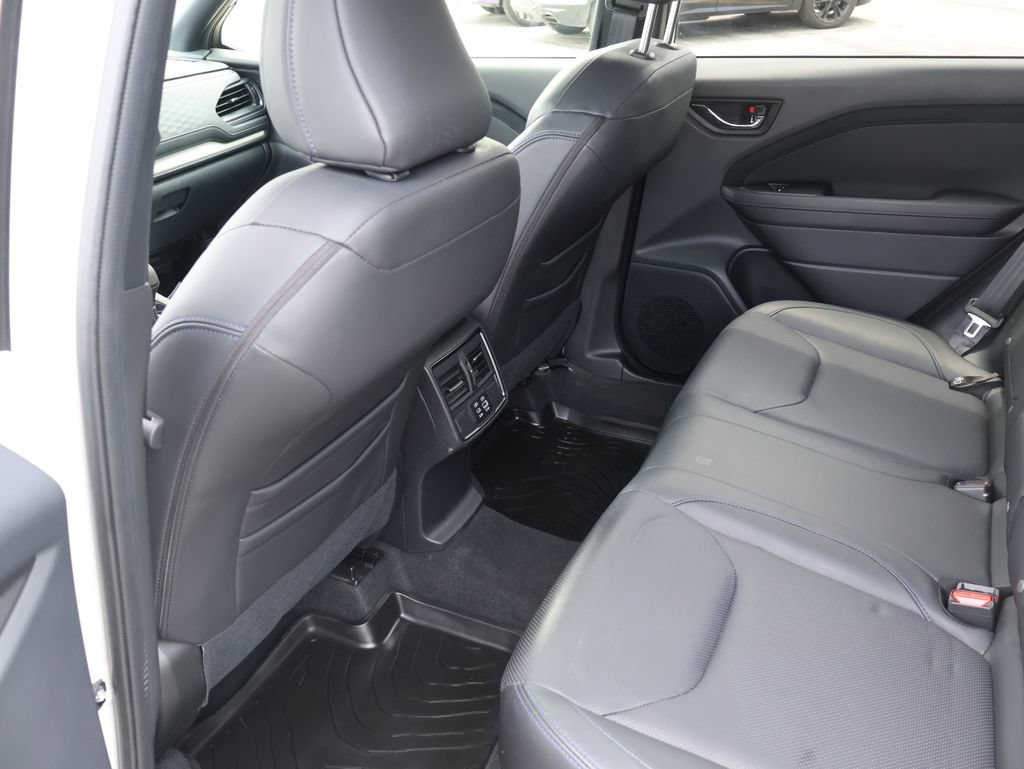 Used 2025 Subaru Forester Limited AWD/4WD image 13