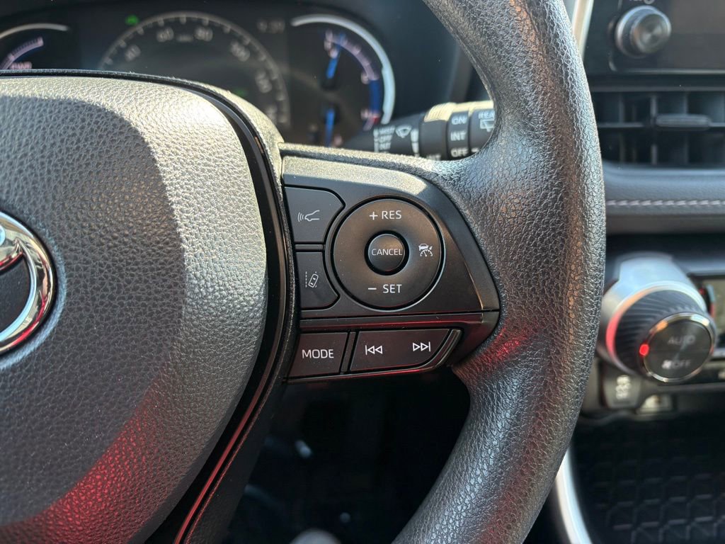 Certified 2025 Toyota RAV4 XLE AWD/4WD image 20