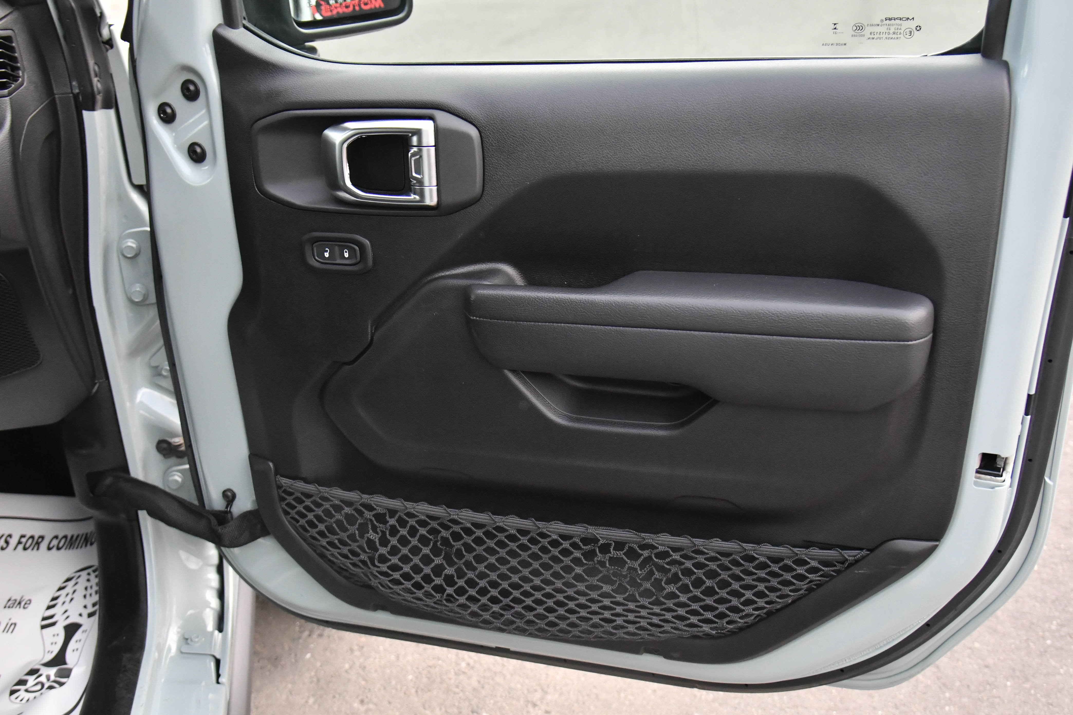 Used 2023 Jeep Wrangler Unlimited AWD/4WD image 40