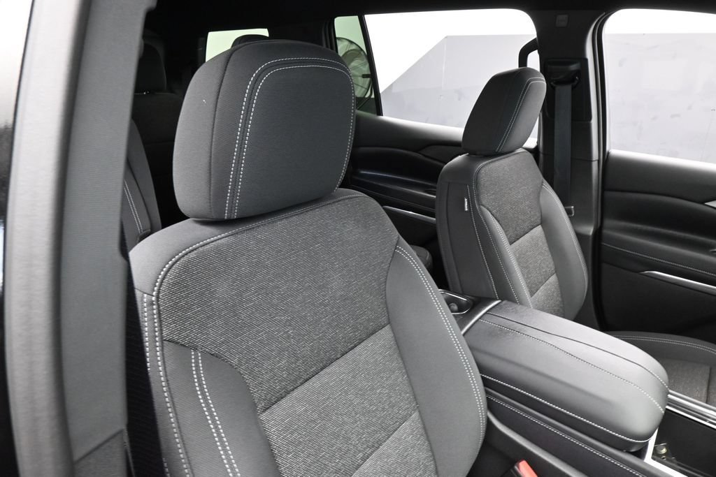 Used 2026 Chevrolet Traverse LT FWD image 43