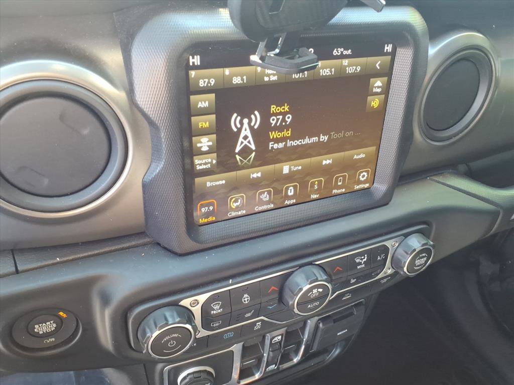 Used 2023 Jeep Wrangler Unlimited w/ Cold Weather Group image 31