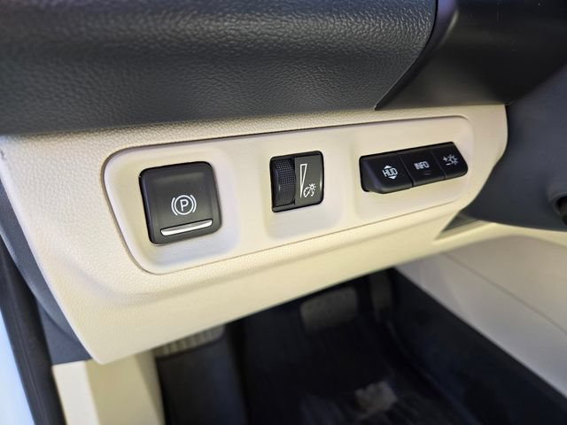 Used 2023 GMC Acadia Denali AWD/4WD image 15