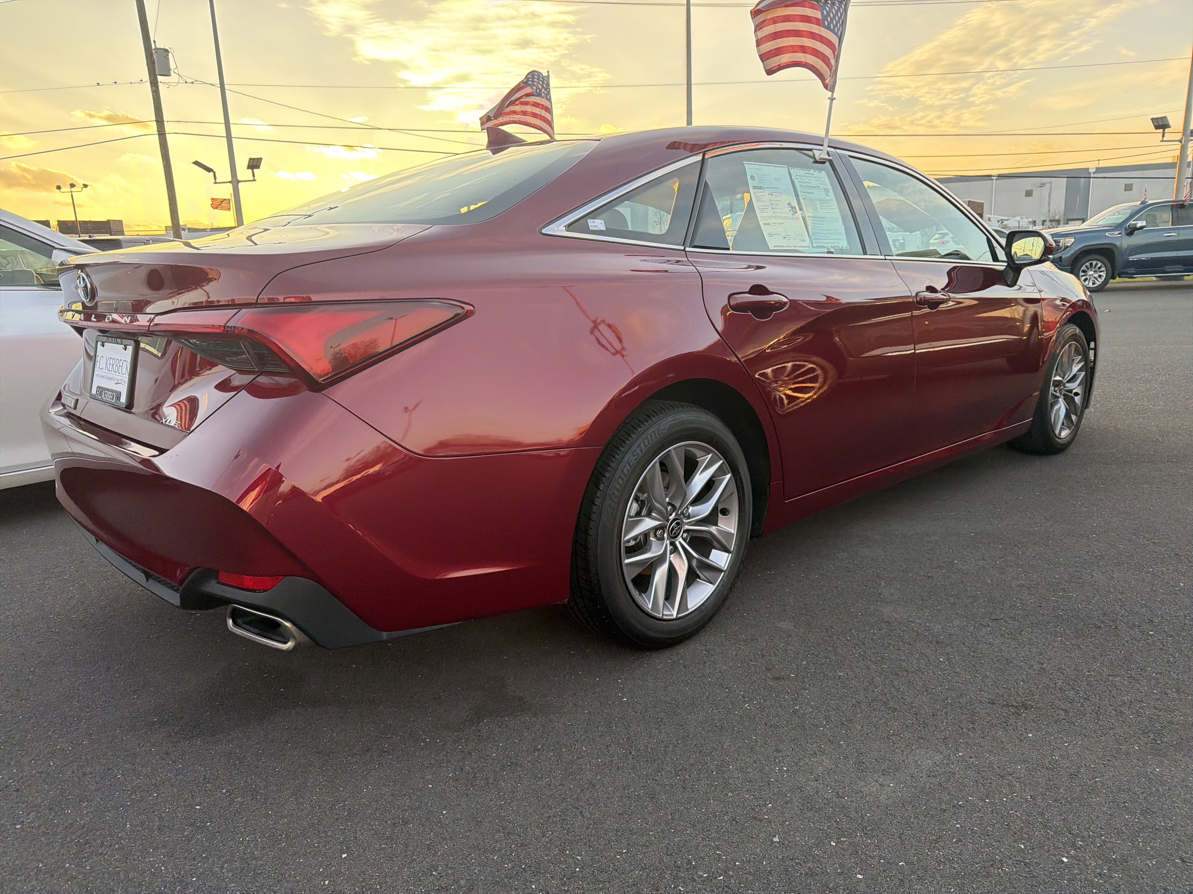 Used 2020 Toyota Avalon XLE image 5