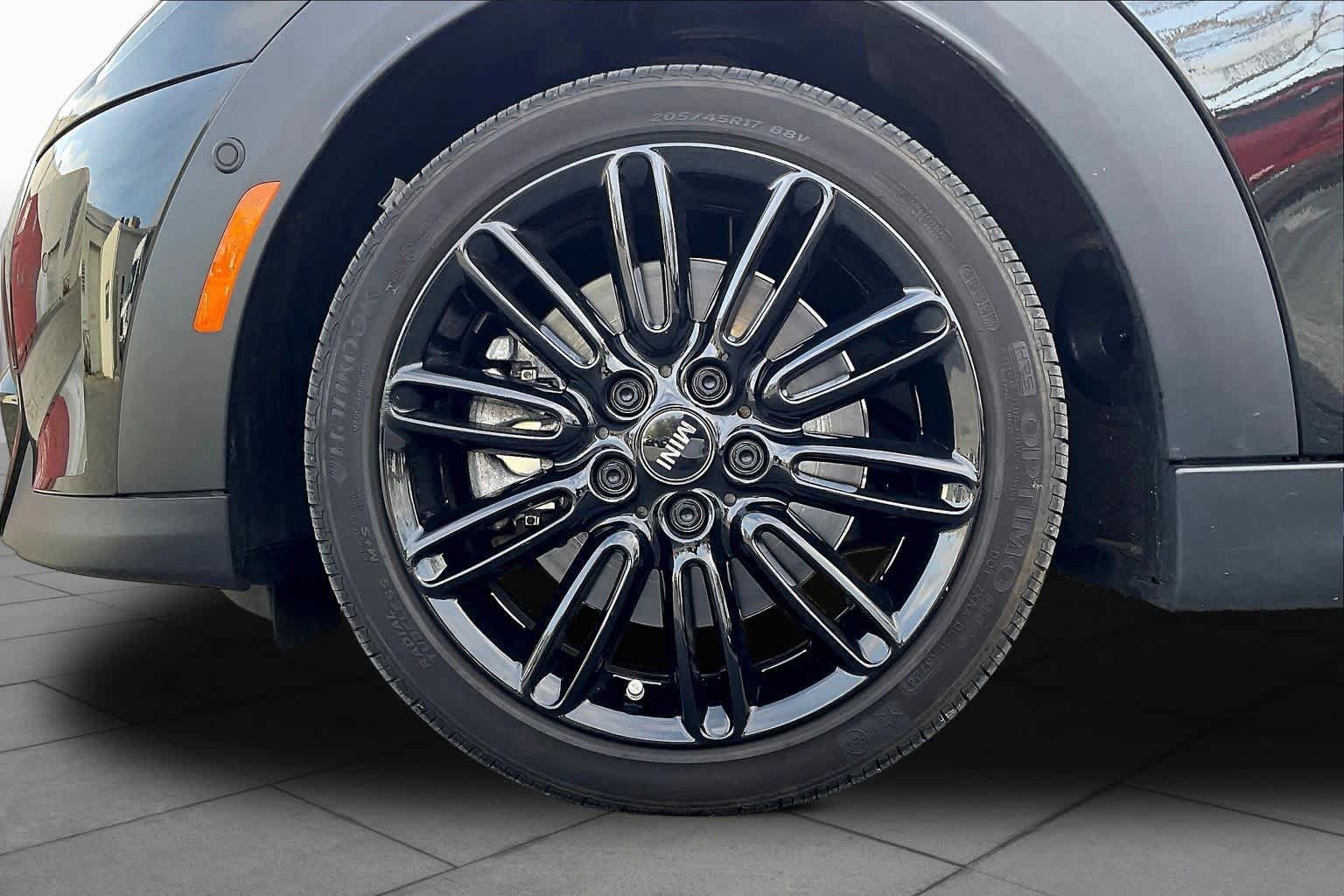 Certified 2024 MINI Cooper S image 10
