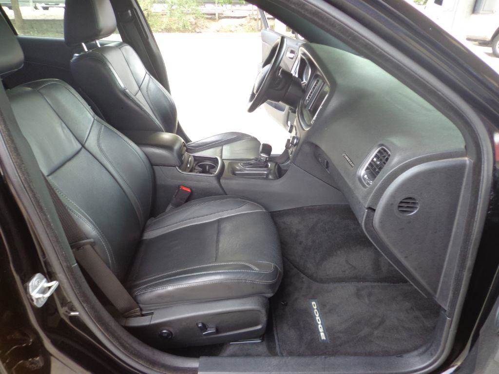 Used 2015 Dodge Charger SXT w/ AWD Plus Group image 16