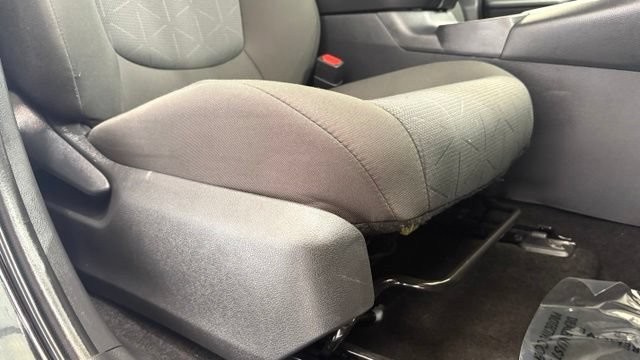 Used 2025 Toyota RAV4 XLE FWD image 21
