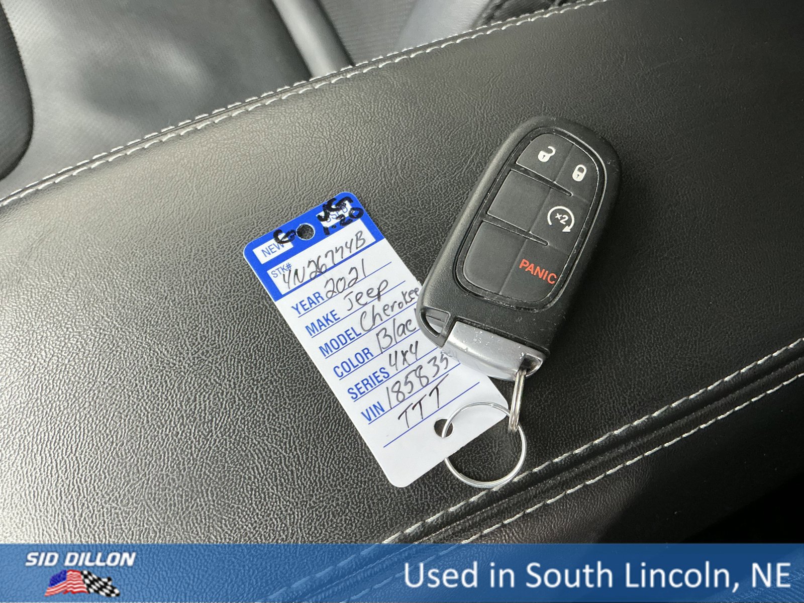 Used 2021 Jeep Cherokee Latitude Lux w/ Mopar Interior Package image 8