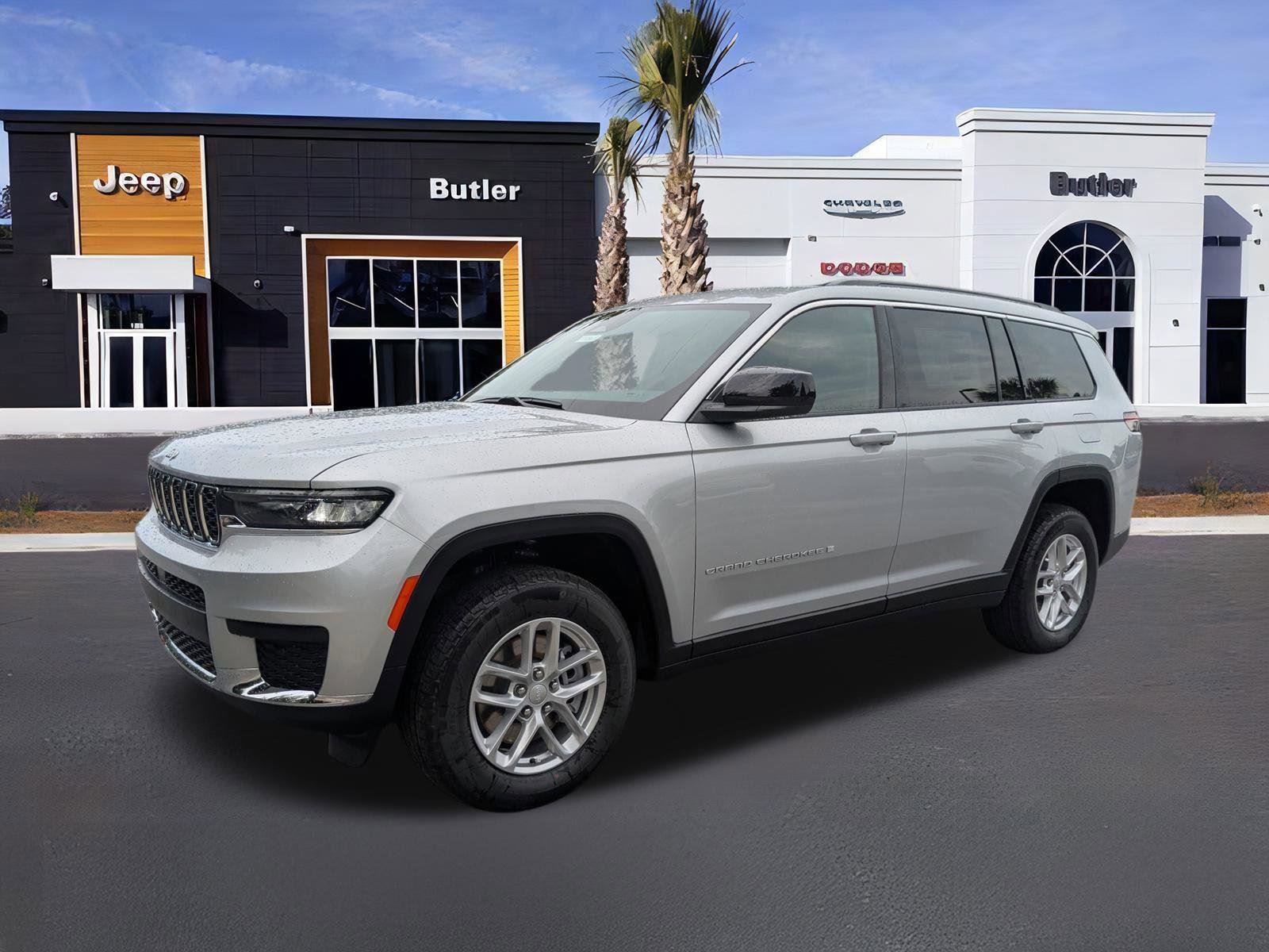 New 2025 Jeep Grand Cherokee L Laredo image 2