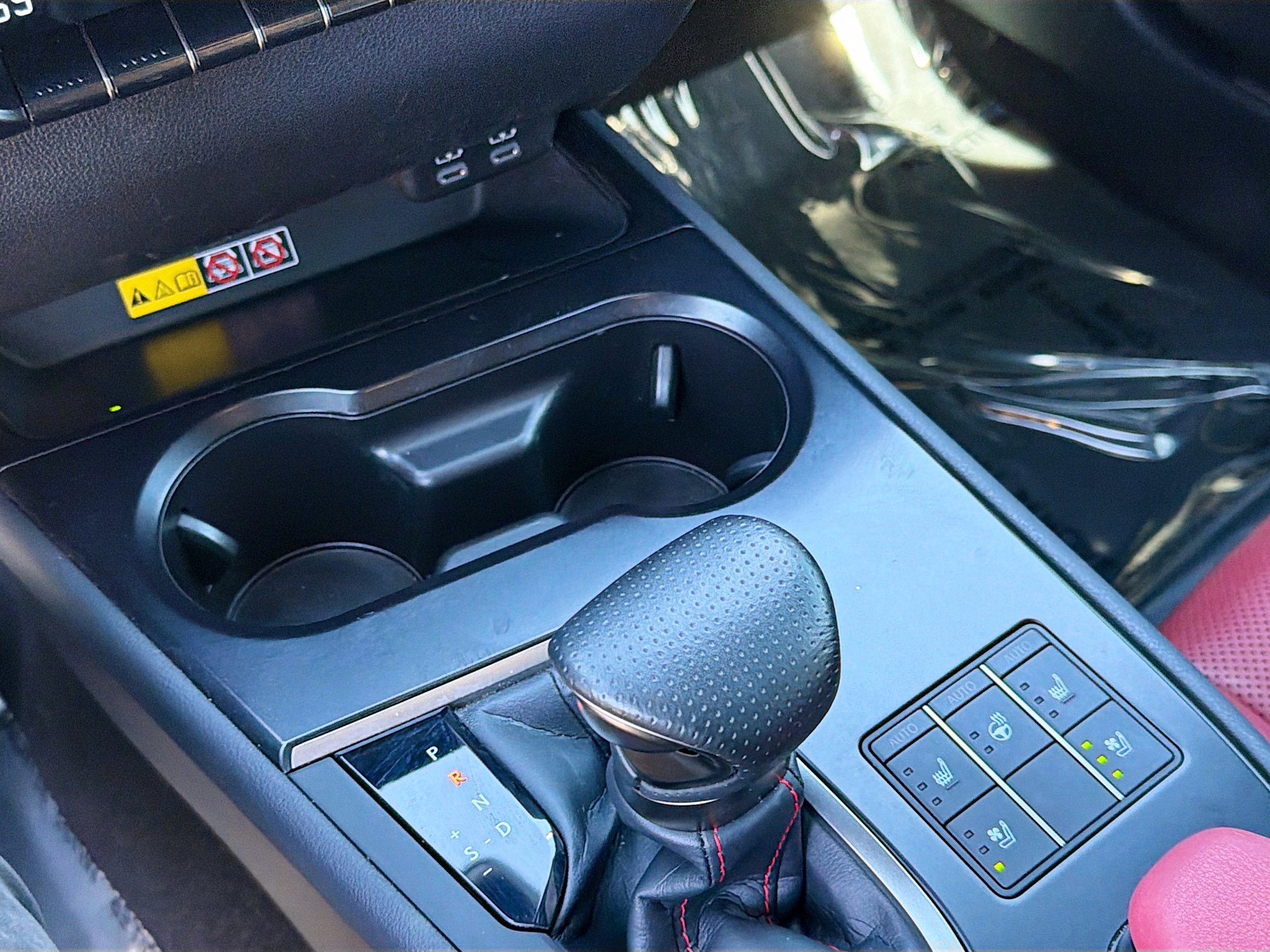 Used 2024 Lexus UX 250h F Sport image 29