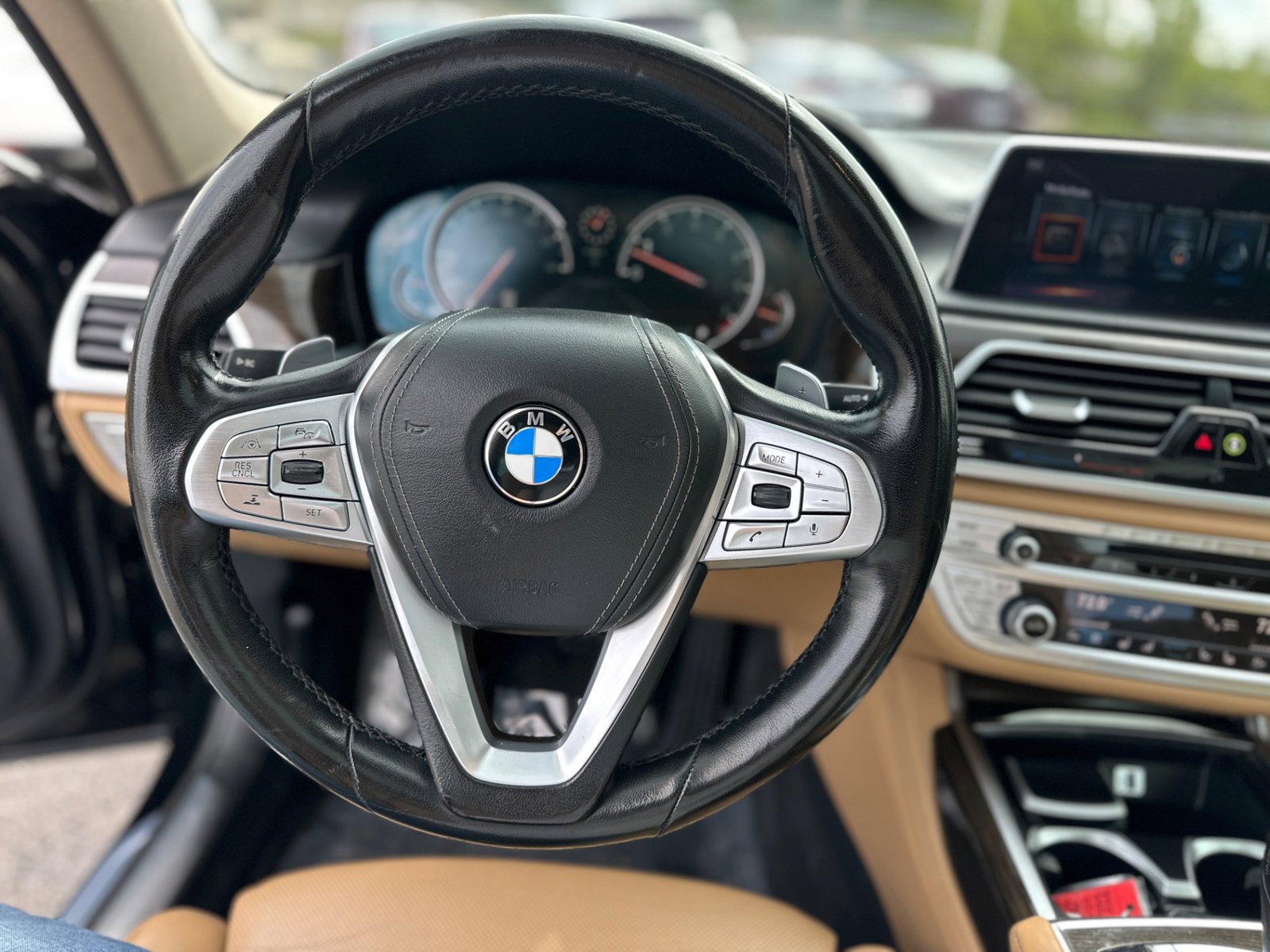 Used 2016 BMW 740i w/ Executive Package 2 RWD image 25