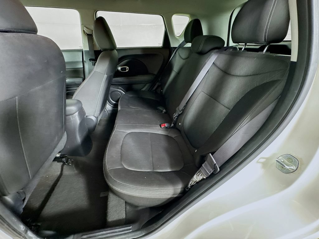 Used 2016 Kia Soul FWD image 26