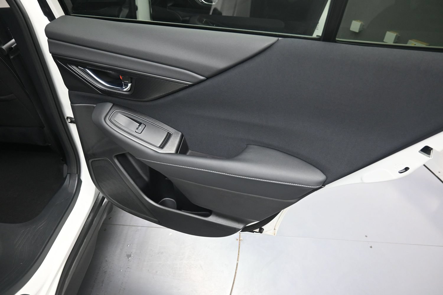 Used 2023 Subaru Outback Premium AWD/4WD image 25