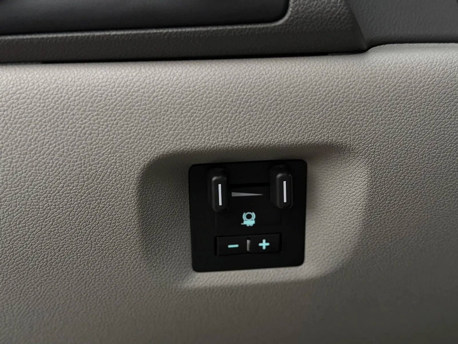 Used 2011 Chevrolet Silverado 3500 LTZ w/ LTZ Plus Package AWD/4WD image 25