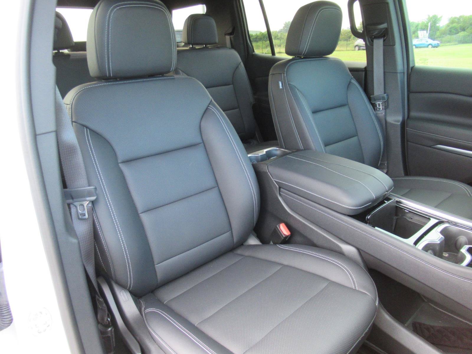 Used 2024 Chevrolet Traverse LT w/ Enhanced Driving Package FWD image 10