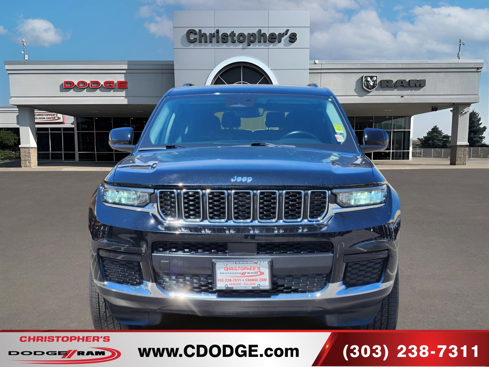 Used 2022 Jeep Grand Cherokee L Laredo w/ Luxury Tech Group I AWD/4WD image 8