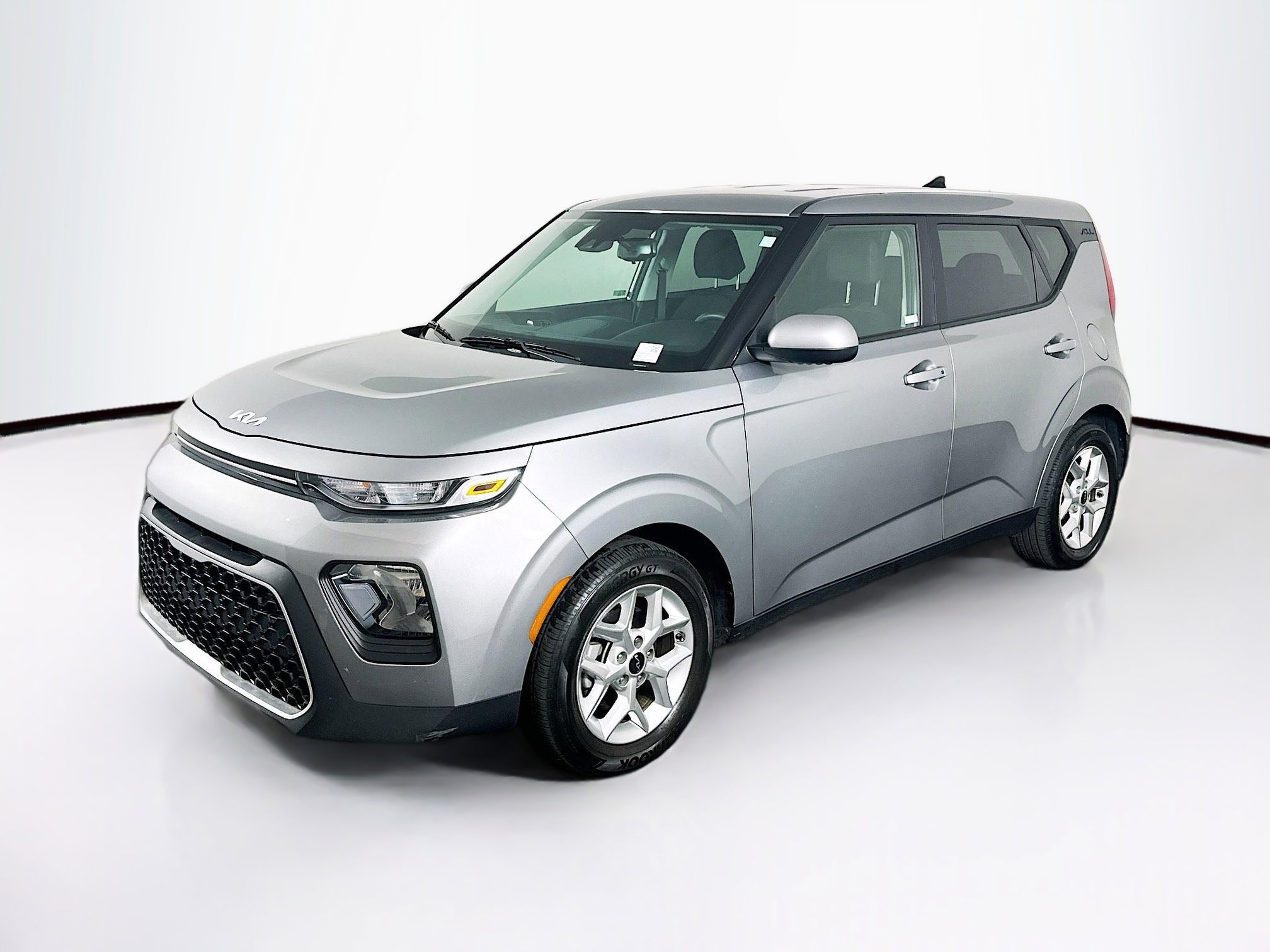 Used 2022 Kia Soul S FWD image 3