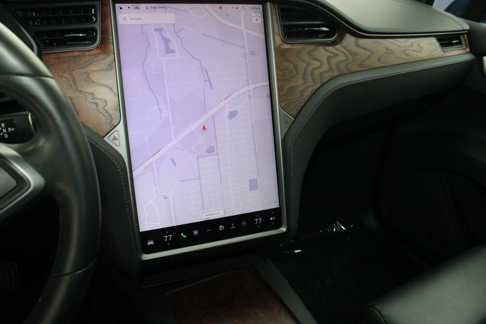 Used 2020 Tesla Model X Long Range image 22