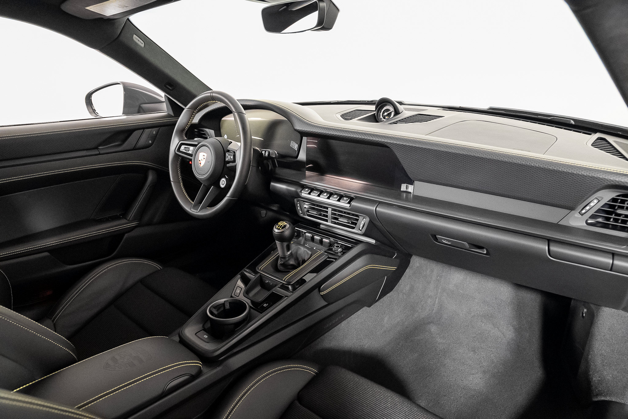 Used 2025 Porsche 911 GT3 RWD image 40