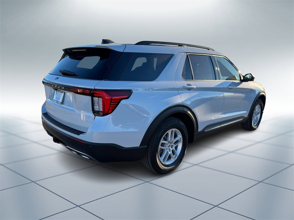 New 2025 Ford Explorer Active w/ Active Comfort Package image 4