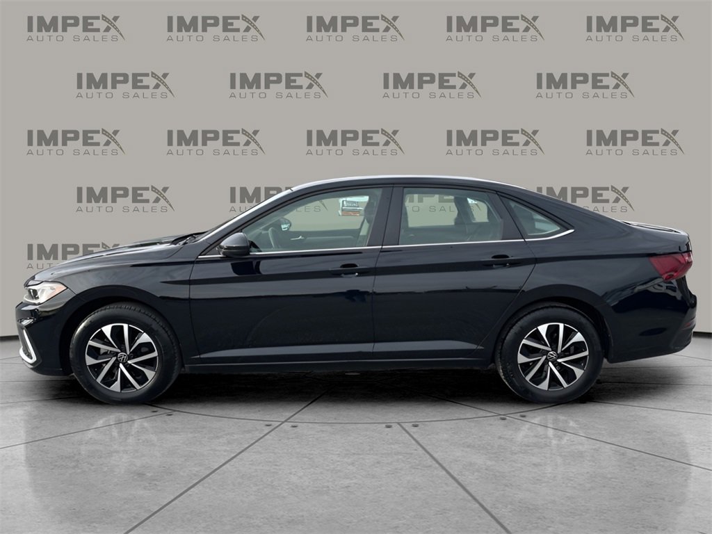 Used 2025 Volkswagen Jetta S image 2