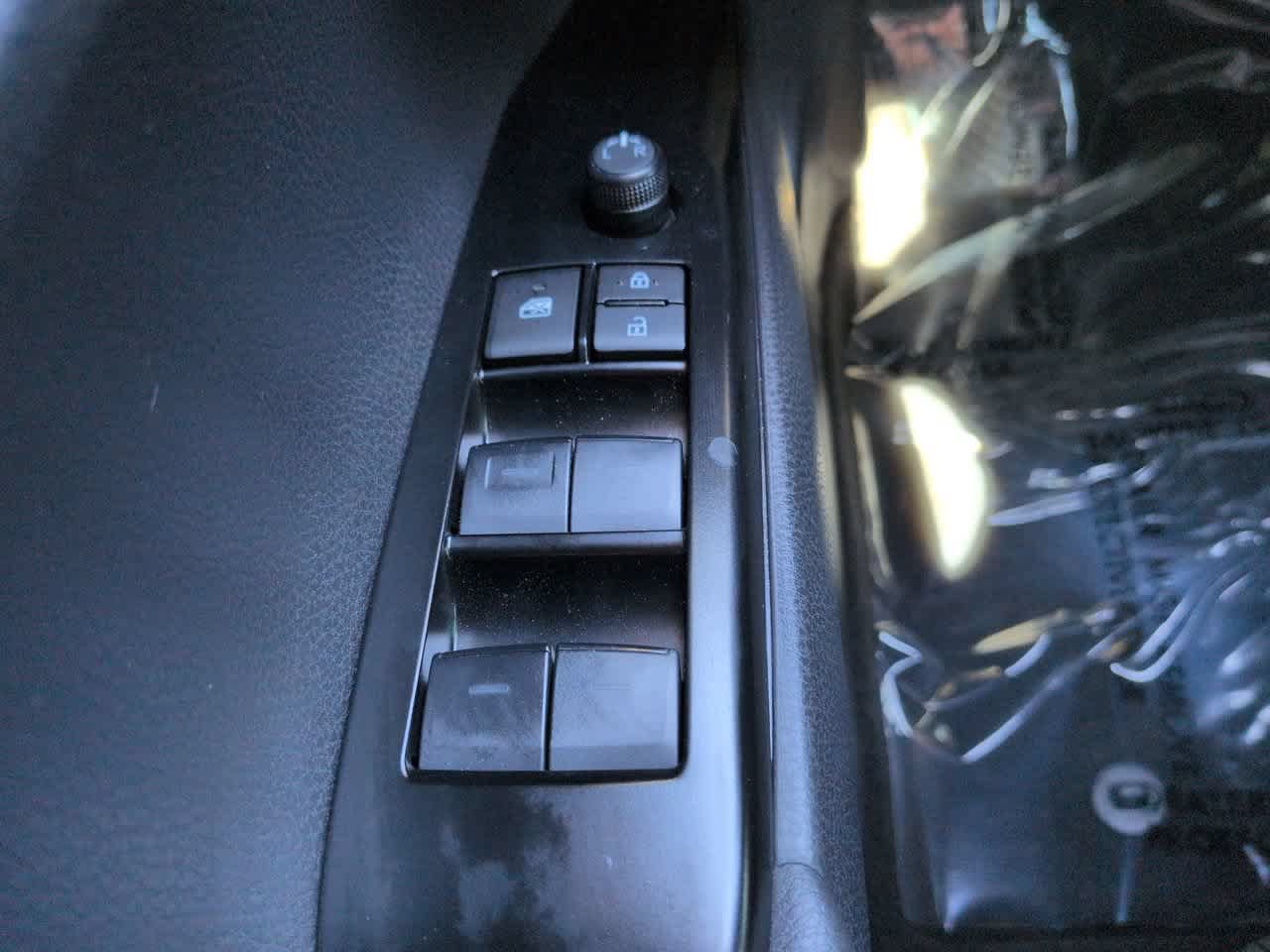Used 2026 Toyota Camry SE FWD image 21