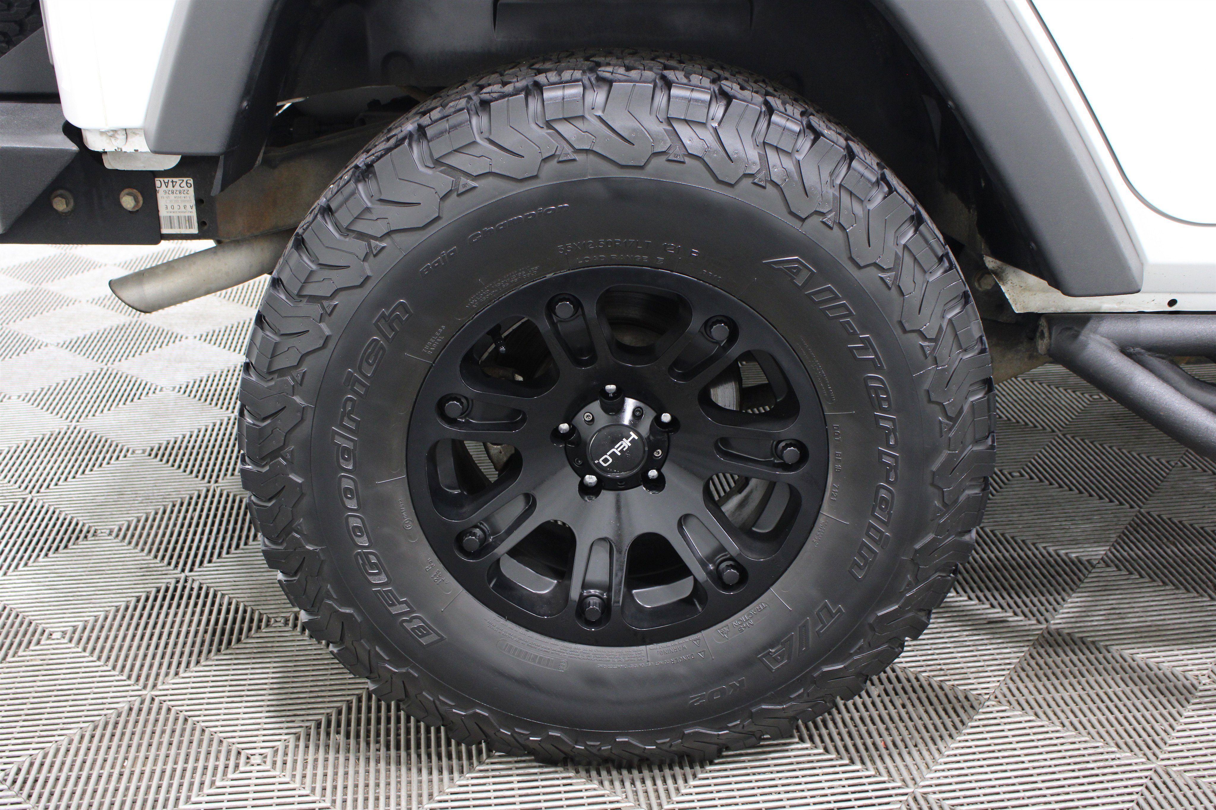 Used 2015 Jeep Wrangler Unlimited Sport w/ Quick Order Package 24S AWD/4WD image 30