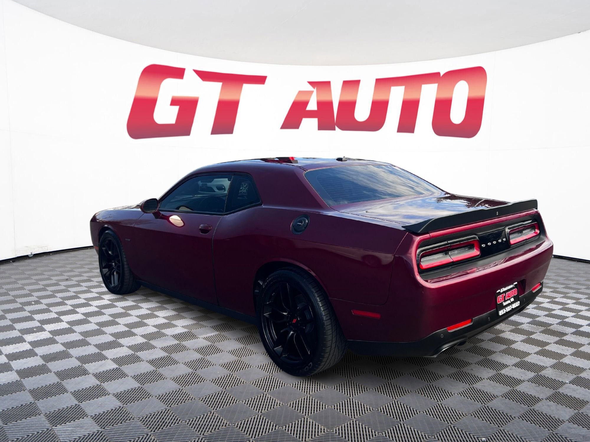Used 2019 Dodge Challenger R/T w/ Blacktop Package image 5