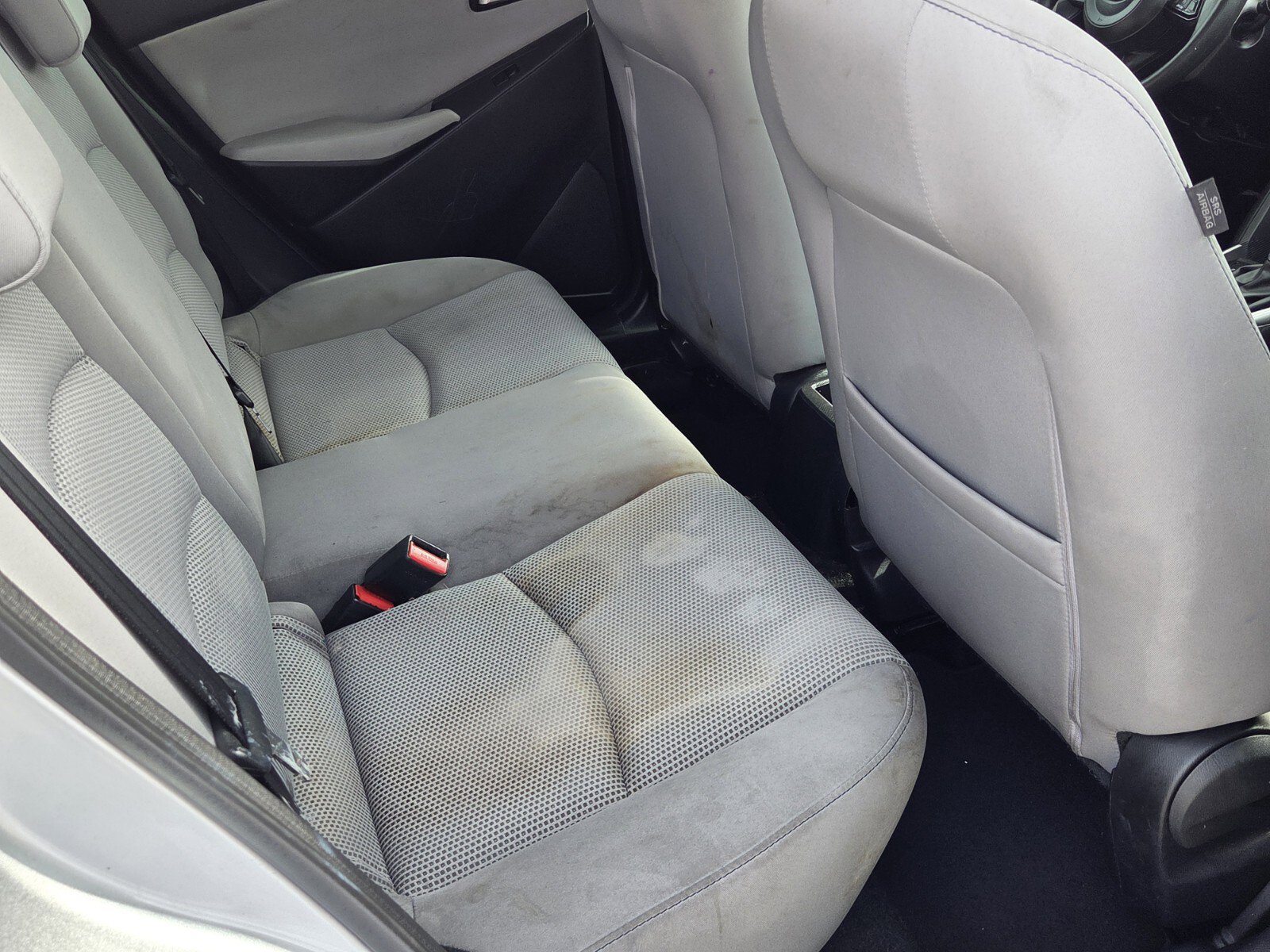 Used 2019 Toyota Yaris L image 8