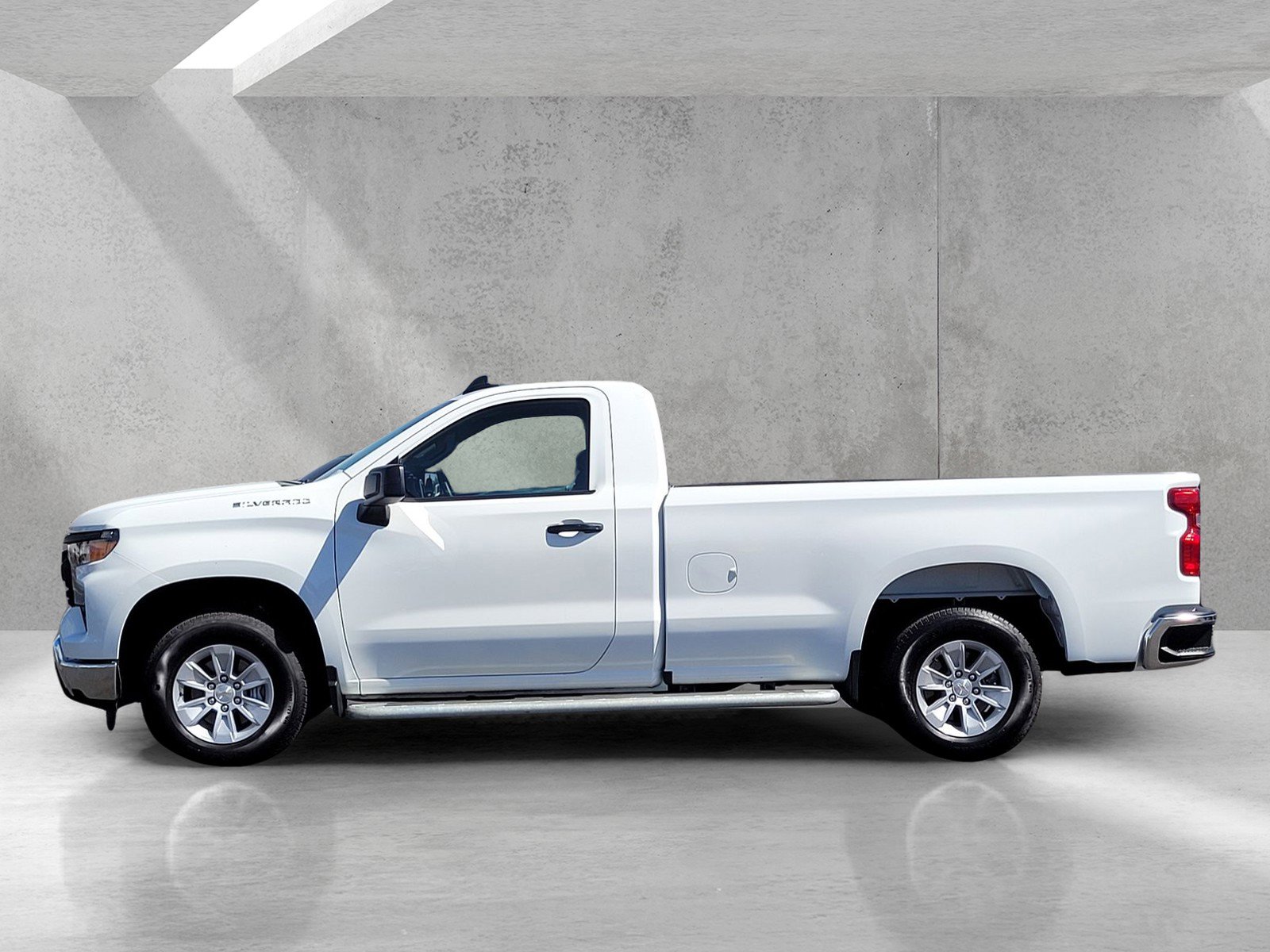 Used 2025 Chevrolet Silverado 1500 W/T image 7