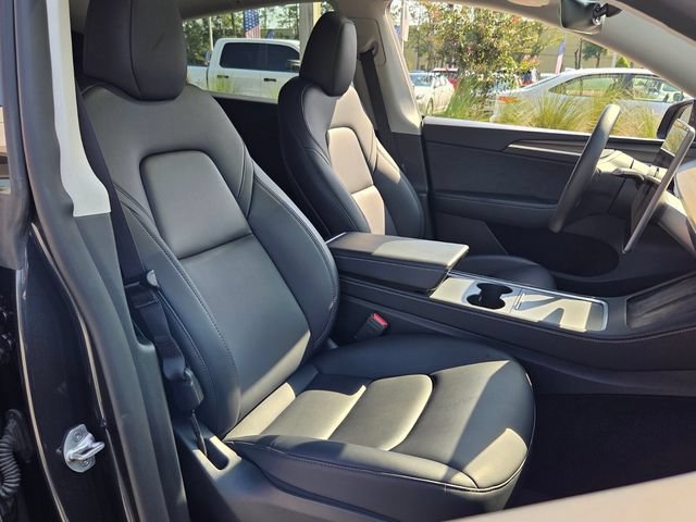 Used 2024 Tesla Model Y Long Range RWD image 17
