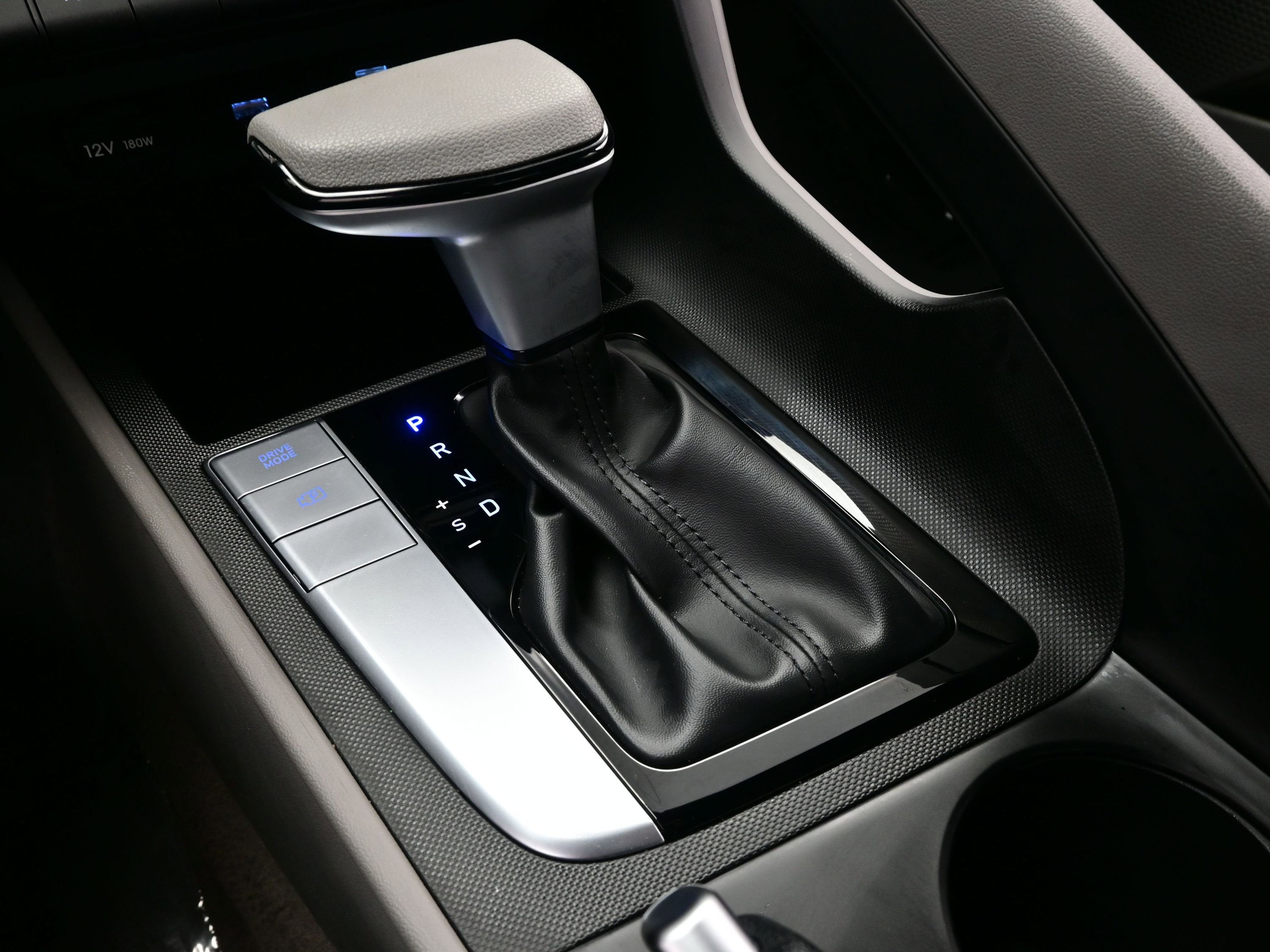 Used 2023 Hyundai Elantra SE image 20