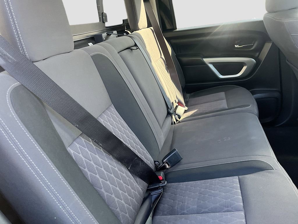 Used 2024 Nissan Titan SV w/ SV Convenience Package image 27